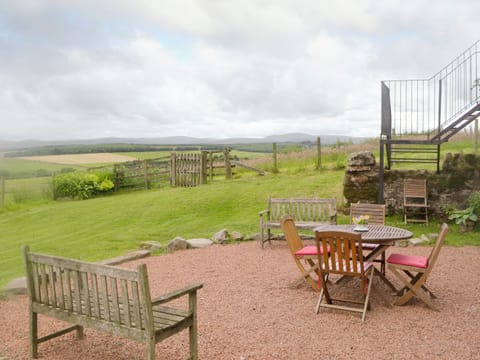 Sitting-out-area | Townhead Mill, Dumfries