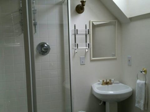 Room, Private Bathroom (Green Gable) | Bathroom | Shower, hair dryer, bathrobes, towels