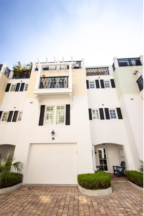 Private 2-car garage