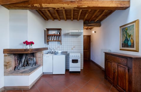 Apartment, 2 Bedrooms (Duplex Dalia) | Private kitchenette | Full-size fridge, stovetop, electric kettle, toaster