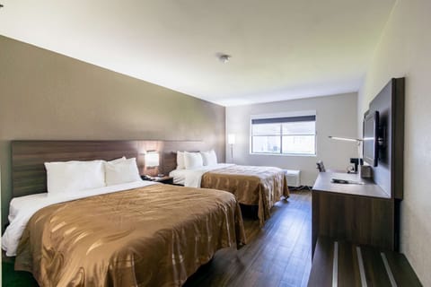 Standard Room, 2 Queen Beds, Non Smoking | Individually decorated, individually furnished, desk, iron/ironing board