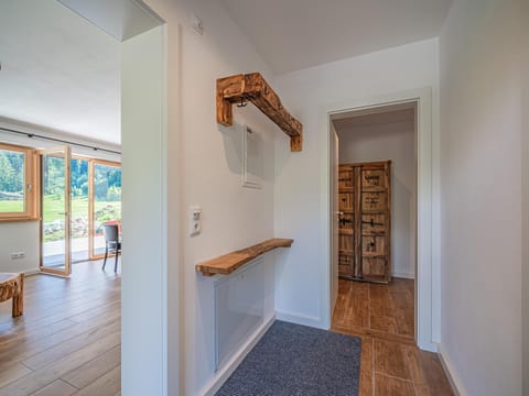 Entrance / Reception