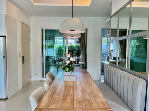 Luxury Villa, 2 Bedrooms, Private Pool, Valley View | Dining room