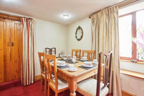 Windles, Huntingford - Host & Stay