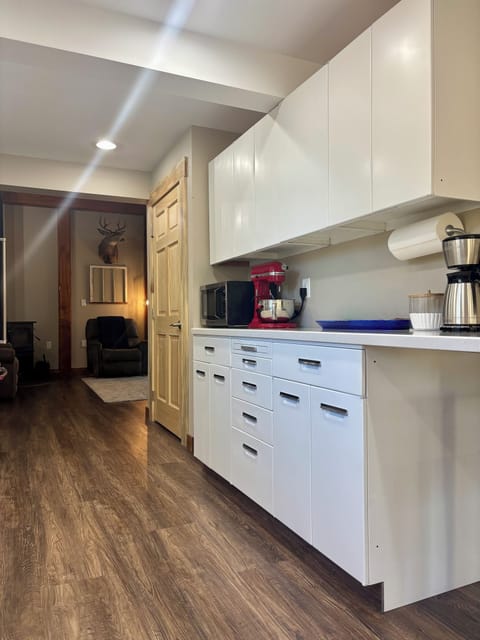 Fully equipped kitchen 1