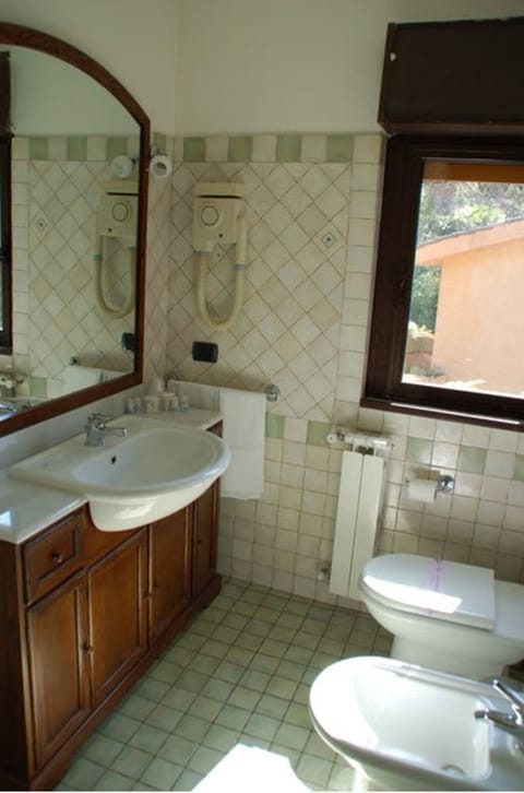 Free toiletries, hair dryer, bidet, towels