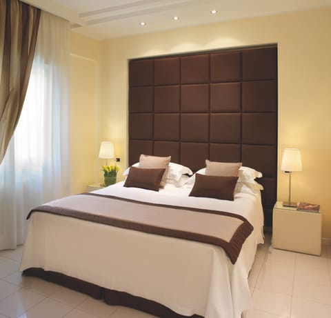 Apartment, Annex Building (150 mt away from the main building) | Premium bedding, minibar, in-room safe, desk