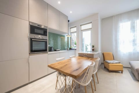 Fully Equipped Kitchen for Easy Meals