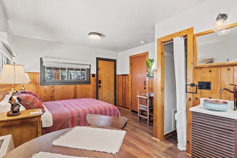 Cabin, River View | Living area