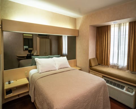 Standard Room | In-room safe, soundproofing, free WiFi, bed sheets