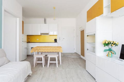 Apartment, City View | Living area