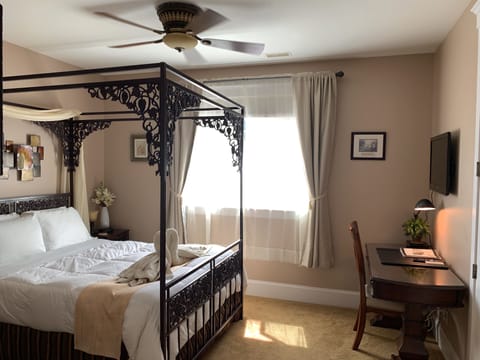 Luxury Suite, 1 Queen Bed, Garden View | 1 bedroom, premium bedding, desk, blackout drapes