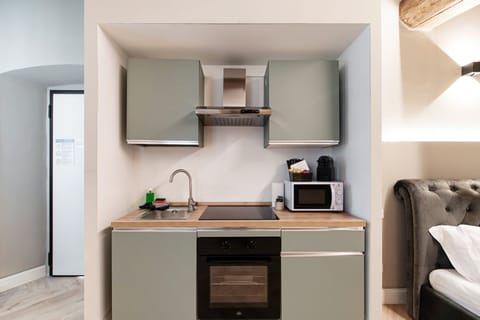 Deluxe Studio | Private kitchen