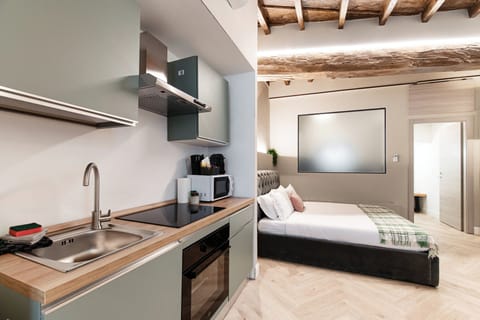 Deluxe Studio | Private kitchen