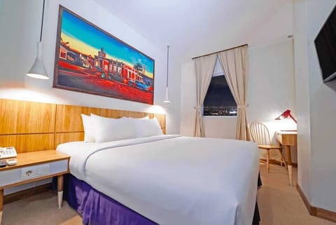 Superior Double Room | Premium bedding, in-room safe, individually decorated, desk