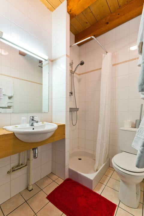 Double Room, Balcony | Bathroom | Shower, free toiletries, hair dryer, slippers