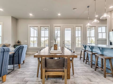Dining area with seating for six