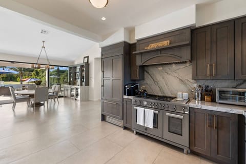 Well equipped kitchen with ample cupboard space