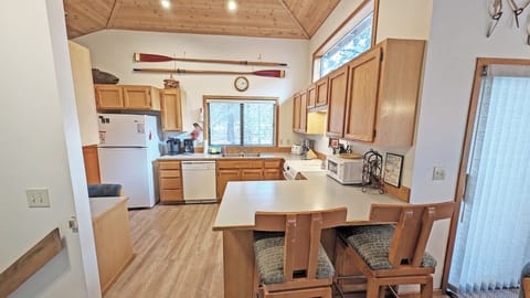 Coyote 7 - Upstairs Kitchen