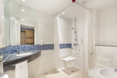 Standard Room, 1 Double Bed, Accessible | Bathroom | Shower, hair dryer, towels
