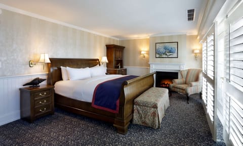 Room, 1 King Bed, View (Long Island) | Egyptian cotton sheets, premium bedding, down comforters, minibar