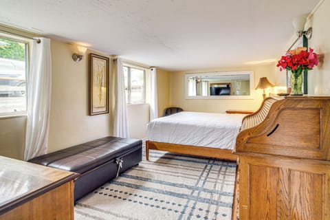 House (2 Bedrooms) | Interior