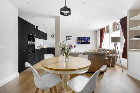 Open Plan Kitchen/Lounge with Integrated Appliances