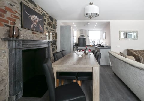 Scalpsie Dining Area