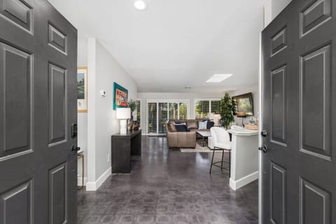 Entryway – Bright welcome leading into a stylish open-concept living space.