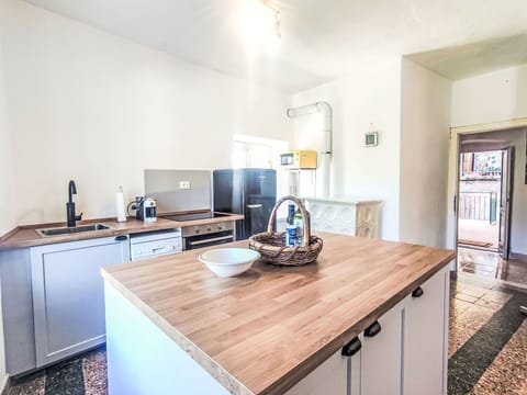 Car, Hatchback, Family Car