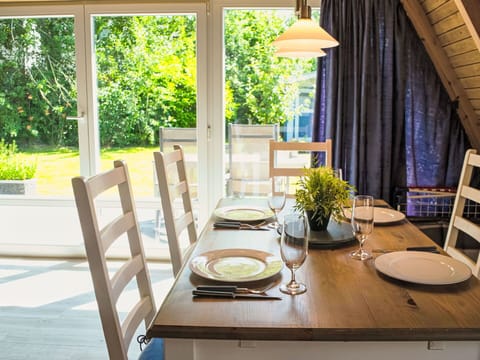 Furniture, Chair, Interior Design, Dining Room, Table, Wood, Flooring, Kitchen & Dining Room Table, Ceiling, Floor