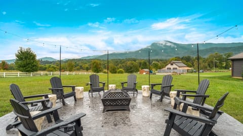 Beautiful backyard firepit with seating for the whole crew