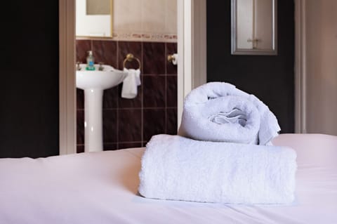 Classic Double Room | Free WiFi