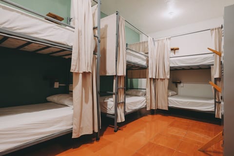 Grand Shared Dormitory | Premium bedding, free WiFi, bed sheets