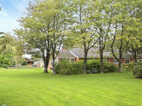 Outdoor | Quail Cottage - Swans Rest, Singleton, near Poulton-Le-Fylde