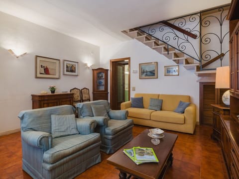 Furniture, Interior Design, Couch, Flooring, Wood, Room, Floor, Ceiling, Table, Living Room