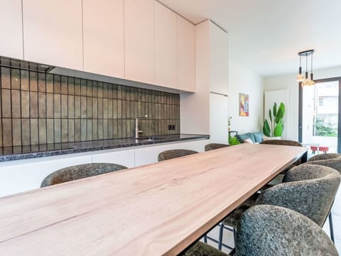 Hill Station, Mountain Village, Balcony, Alps