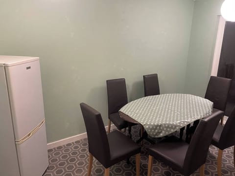 House, 3 Bedrooms, Accessible | Dining room