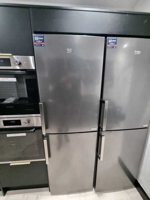 Mini-fridge, microwave, oven, stovetop
