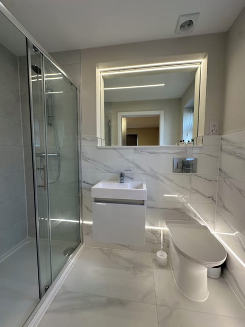 Double Room | Bathroom