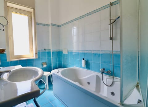 Standard Double Room, Balcony, Partial Sea View | Bathroom | Free toiletries, hair dryer, bidet, towels