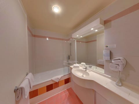 Next Generation, Standard Room, 2 Twin Beds | Bathroom | Eco-friendly toiletries, hair dryer, slippers, towels