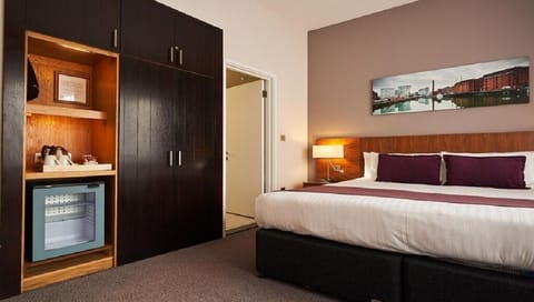 Superior Double Room | In-room safe, blackout drapes, iron/ironing board, free WiFi