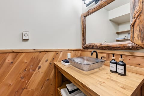 Bathroom 2: Lower floor