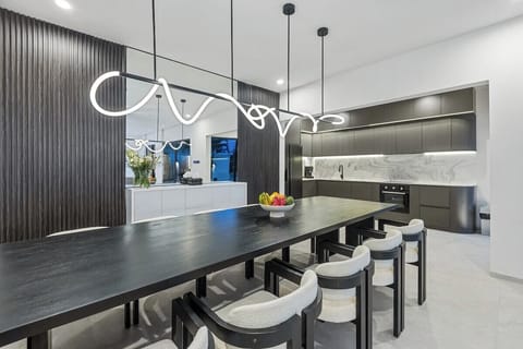 Villa Luwa ’s dining room is where memories are made—a lively space to gather with friends, share delicious meals, and toast to good times, all surrounded by the charm of Bali. Here’s to unforgettable moments! #Villa Luwa