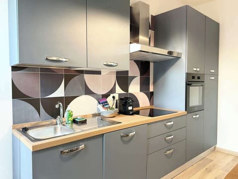 Cucina completa di elettrodomestici