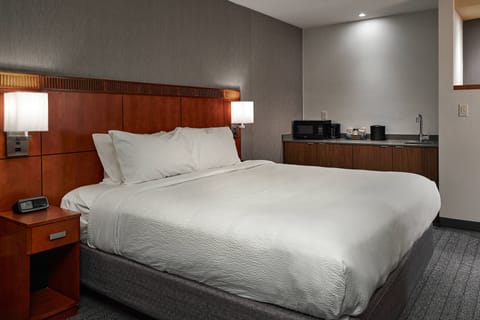 Room, 1 King Bed | Premium bedding, pillowtop beds, individually decorated
