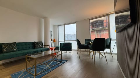 Image picker 052637D0 B5E2 4B89 8286 FAB93E2BD643 11859 00000450CAEF2AE0