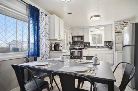 Open kitchen space with modern appliances ready to cook a great meal.