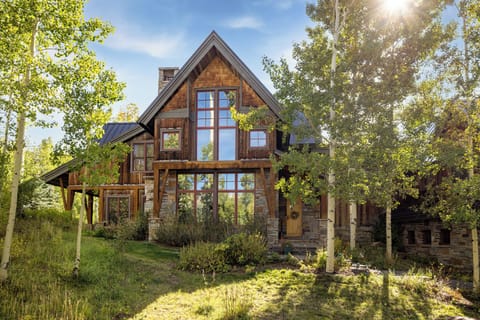 1.0-telluride-golden-knoll-front-exteriors-